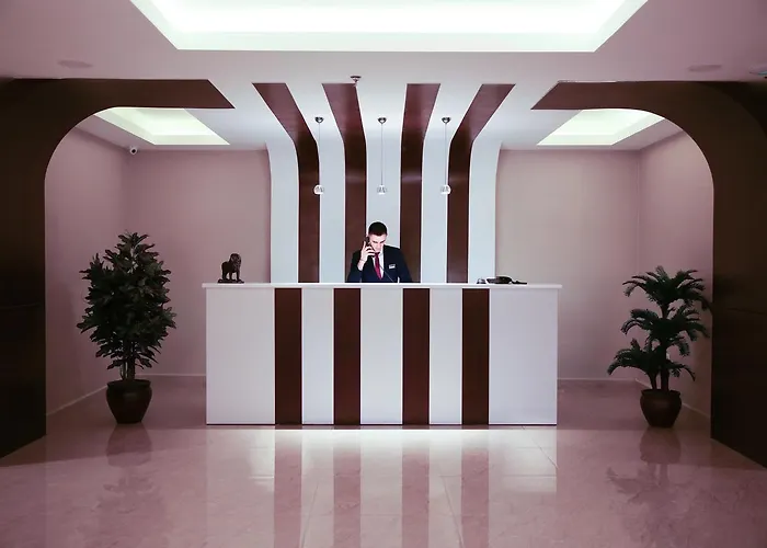 Hotel: Golden Lounge Hotel